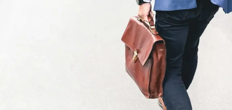 immigrants from the US can find work without intermediaries