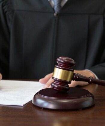 Which states require guardian ad litems to be attorneys